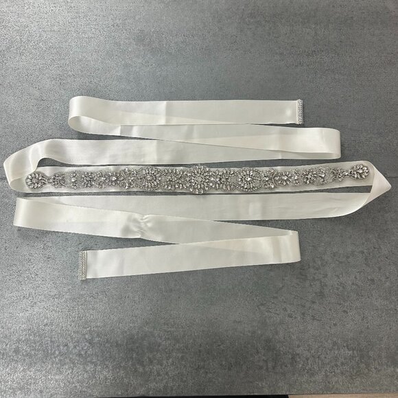 Rosebud Fashion Bridal Belt in Ivory/Silver Style BBR 20 main image 2